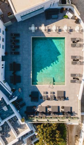 372185113 Rochari Hotel