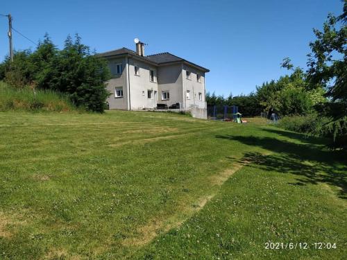 Casa moderna en pleno entorno rural gîte à louer Toleiras