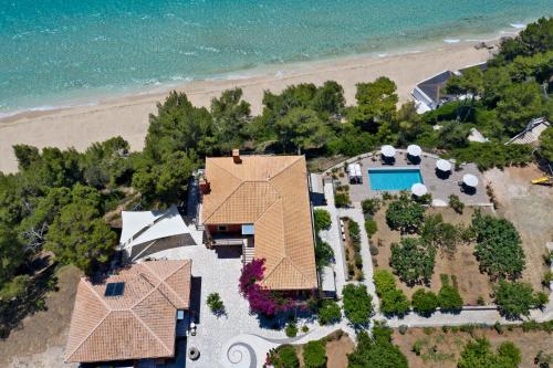  Avra Private Suites in Lassi