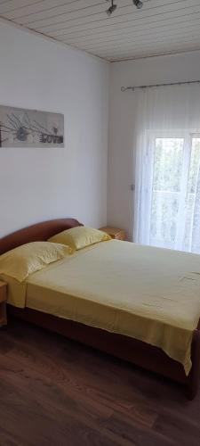 Apartmani Ivka - image 11