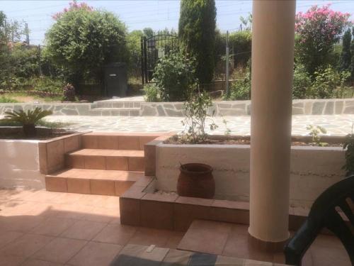 PLAZA Studios - Palaios Panteleimon