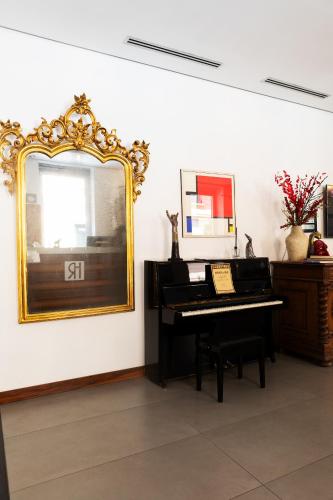 Rex Lifestyle Hotel - image 7