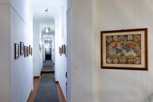 Rex Lifestyle Hotel - image 6