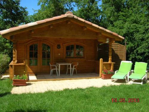 Chalet l'emiline , Gite climatisé au sud d'aix avec piscine - Location saisonnière - Bouc-Bel-Air