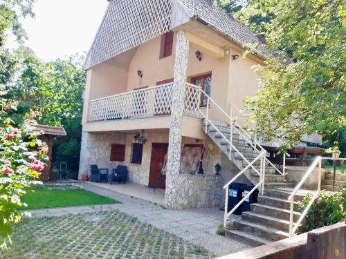 B&B Esztergom - Small Lake Apartman - Bed and Breakfast Esztergom