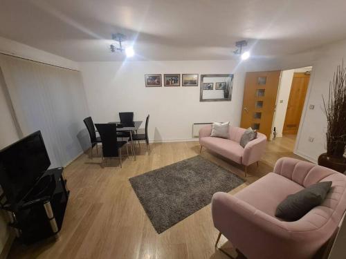 Picture of 2 Bedroom 2 Bath Apartment, Sleeps 4, Town Centre
