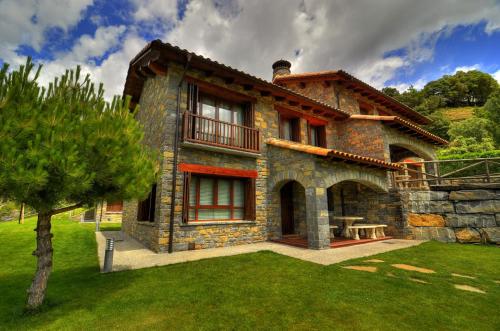 Casas Ordesa y Casa Altemir in เอสกาโลนา