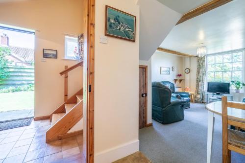 Honeypot Cottage - image 12