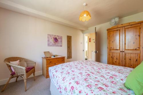 Honeypot Cottage - image 13