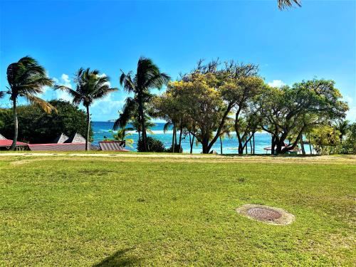 LE PARADIS ZEN 1er ETAGE ET RDC VUE PLAGE ET MER STE ANNE