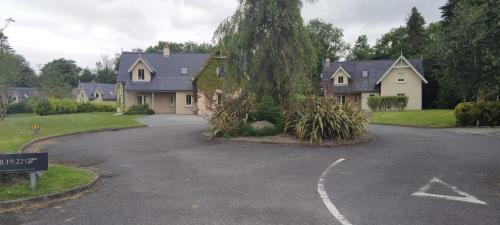 Dunkerron Woods Holiday Homes - image 3
