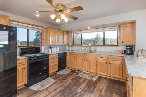 Oak Grove Cabin - image 12