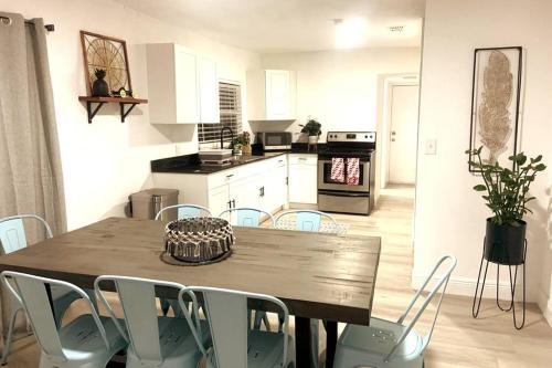 Modern home near WYNWD MIA Design District Beach