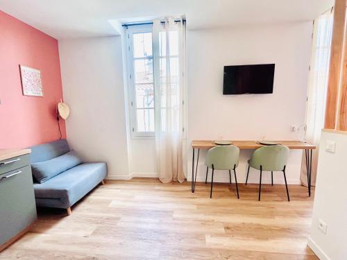 LE QUAI 3 - Studio neuf LUMINEUX CALME - CLIM - WiFi - Gare à 200m 5