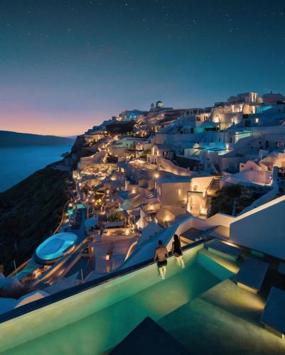 Echoes Luxury Suites by Canvas
