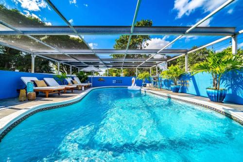 Pool and Hot Tub Just 10 Close to All – khách sạn tại Khu Hồ Lauderdale