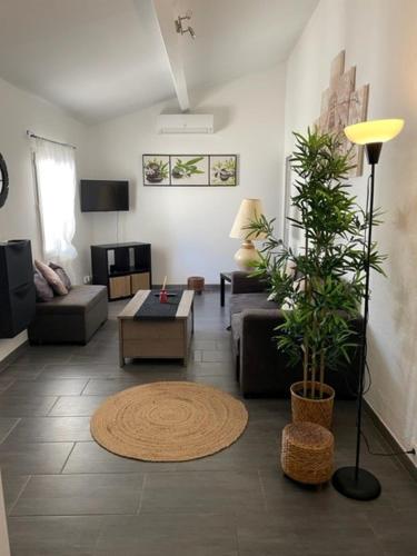 Maison avec jardin à 8 min de l'aéroport - Location saisonnière - Saint-Victoret