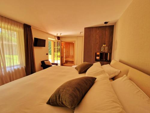 Junior Suite with Mountain View