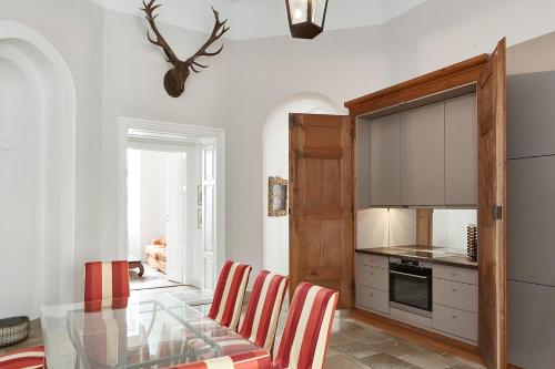 مطبخ, Exklusive Suiten im Schloss Horn in هولي ول