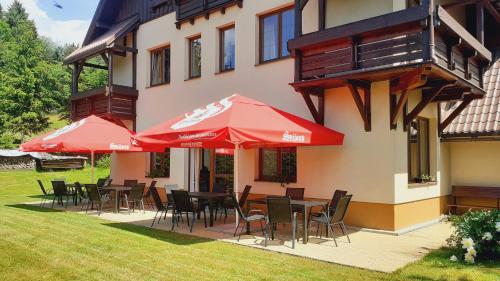 Penzion Bona in โรคีท์นิซ นาด จิเซรู