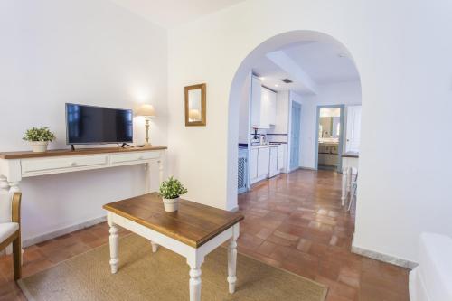 Apartamentos Suites Santa Cruz - image 7