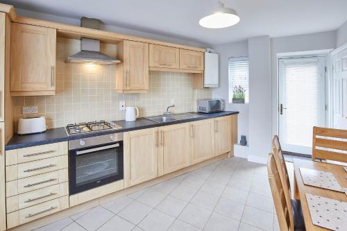 Host & Stay - Aynsley Mews