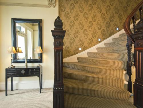 Lobby, Number 10 Hotel near Hampden Park