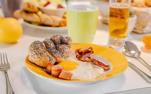 Ibis Styles Wien City - image 13