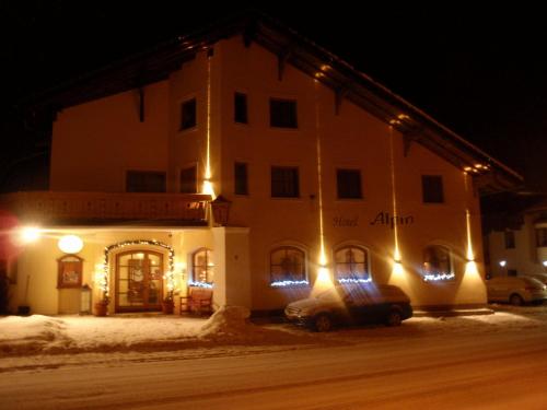 Hotel Alpin - image 10