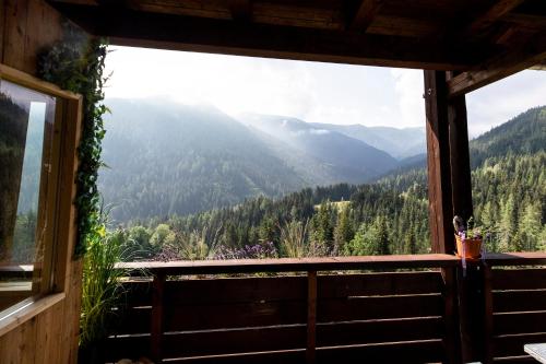 Bergblick Ruhe und Aussicht auf 1100m