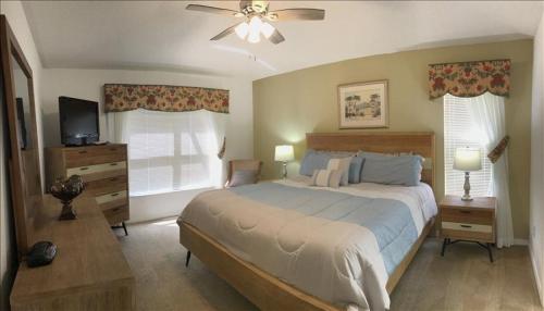 18 Sunrise House - image 8