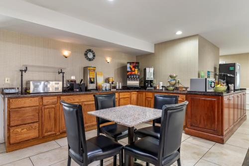 Quality Inn Conyers I-20 Quality Inn Conyers I-20