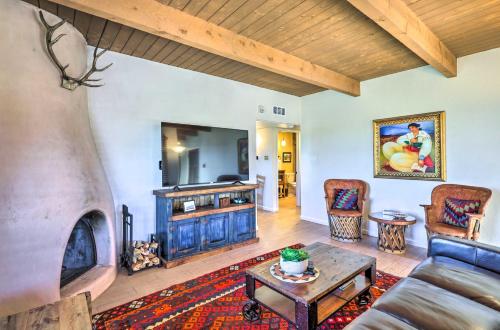 Traditional-Style Adobe Casita - Walk to Dtwn in Santa Fe, USA