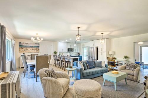 Lovely Boynton Beach Home about 3 Mi to Beaches! in Boynton Beach, USA