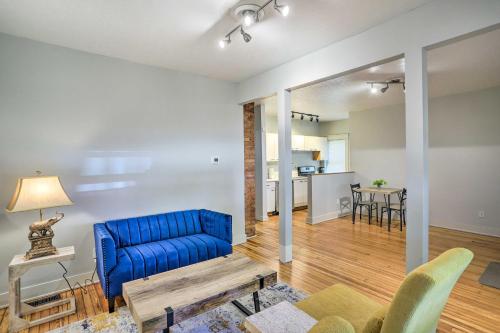 . 3 Mi to Dtwn Walkable Apt in Cleveland!