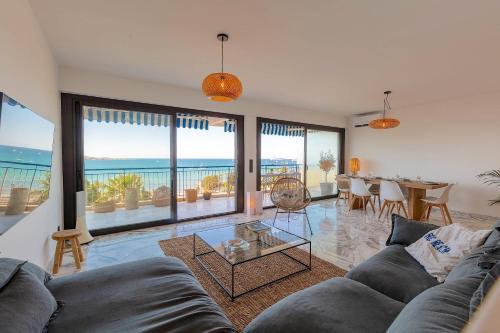 Bandol Appartement Luxe vue mer époustouflante en face des plages