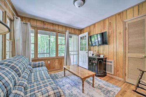 Peaceful Dog-Friendly Cottage in Natl Forest - Bryson City