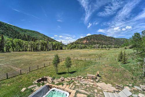 Expansive Ranch with Views, Hot Tub and Game Room in Dunton (CO)