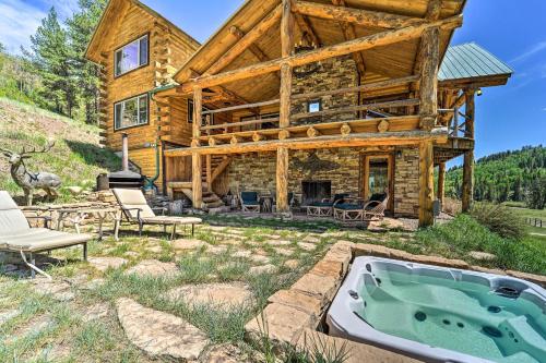 Fish Creek Ranch Lodge with Hot Tub and Game Room in Dunton (CO)