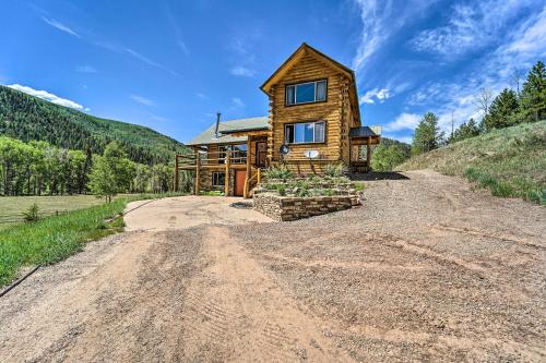 Fish Creek Ranch Lodge with Hot Tub and Game Room in Dunton (CO)