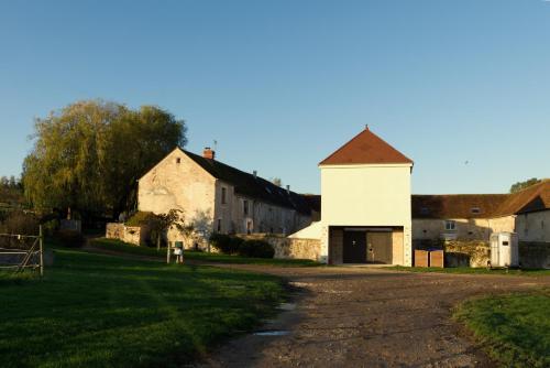 Ferme Historique Jean De La Fontaine et ses chambres d'hôtes Hammam-Spa - 4 étoiles