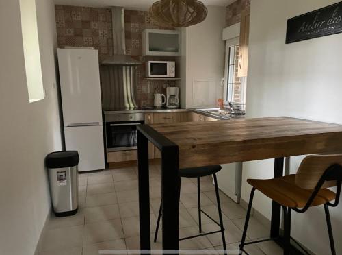 D1ouD3 CHIC, CHARME, QUALITÉ -de 10 min de la plage (D1ouD3 CHIC, CHARME, QUALITE -de 10 min de la plage) in 安古維爾