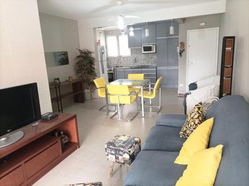 과루자 Condomínio Sabrina e Karine (Condominio Sabrina e Karine) 4성급 싱글룸 스위트룸