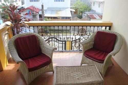 Balcony/terrace, Guesthouse Cavite in General Trias