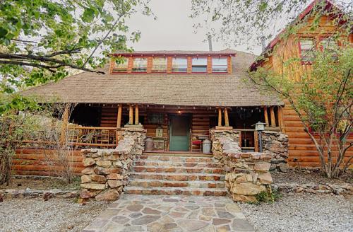 Gold Mountain Manor - Accommodation - Big Bear City