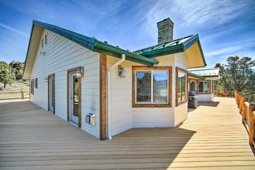 Big Bear Mountain Paradise with Wraparound Deck