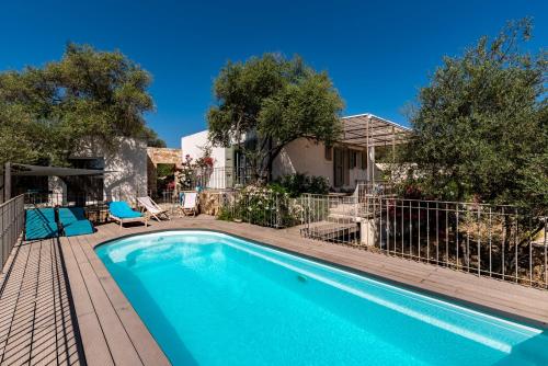 La Maison des Oliviers - Belle maison familiale avec Piscine