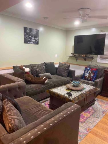 Guest Room in Tinton Falls