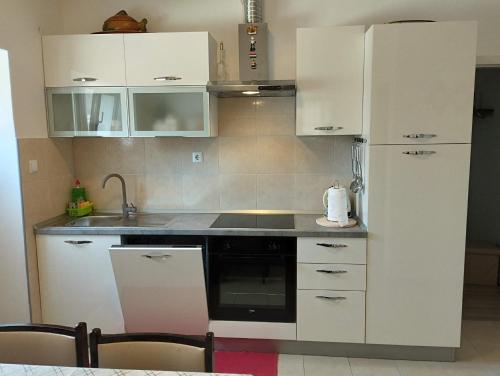 кухня, Apartman MajaS in Макарска