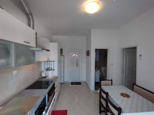 кухня, Apartman MajaS in Макарска